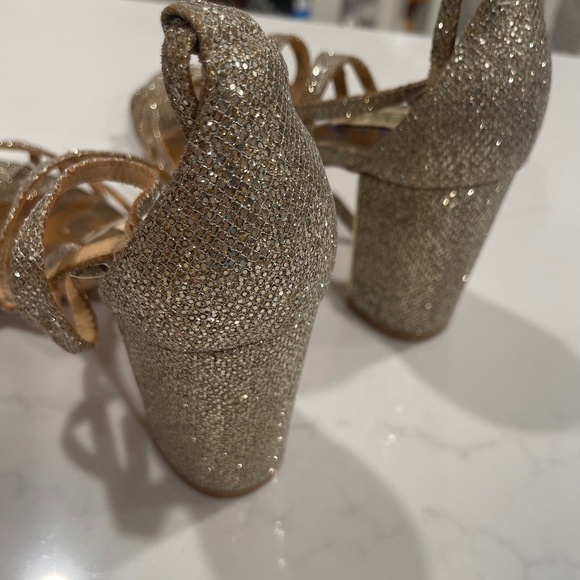 Badgley Mischka Gold Wedge Heels – Elegant & Gently Used - Picture 4 of 6